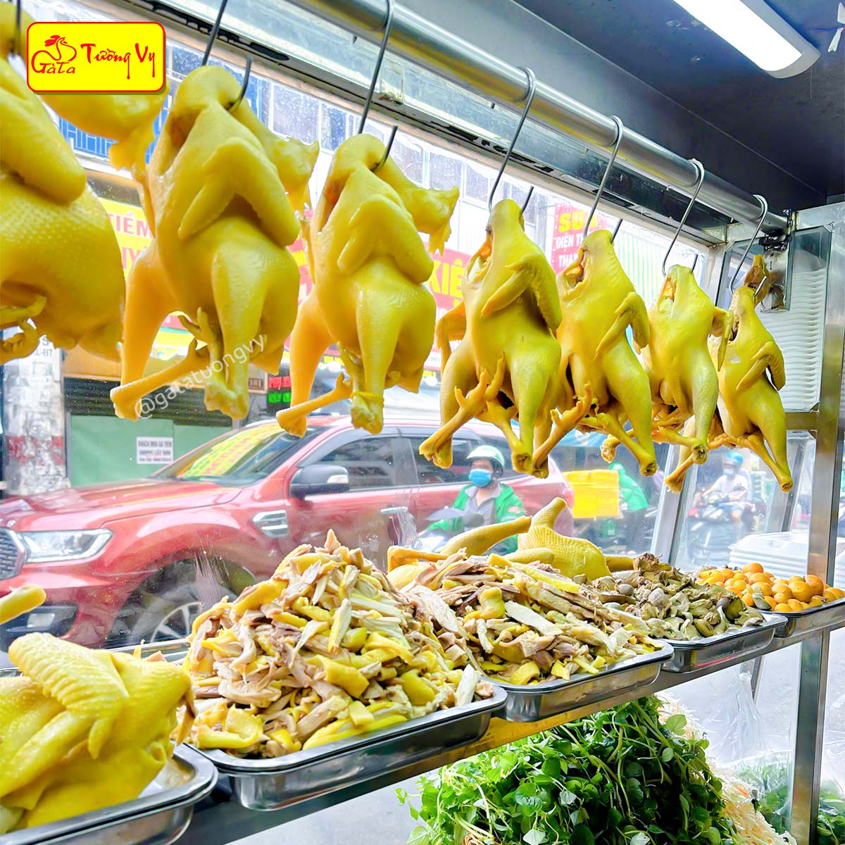 🐔 1 MẸO NHỎ NHÀ VY – CÁCH LUỘC GÀ KHÔNG NỨT, VÀNG ÓNG ĐẸP MẮT 💛