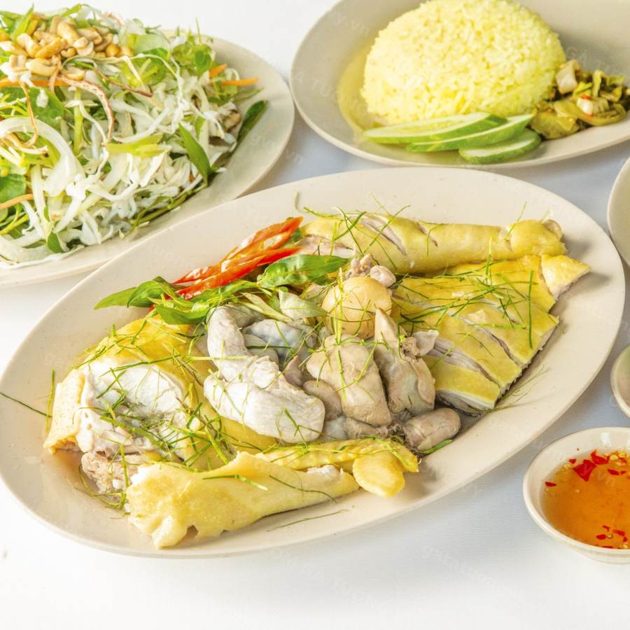 Combo 3: Nữa con gà & bộ lòng (3 người)