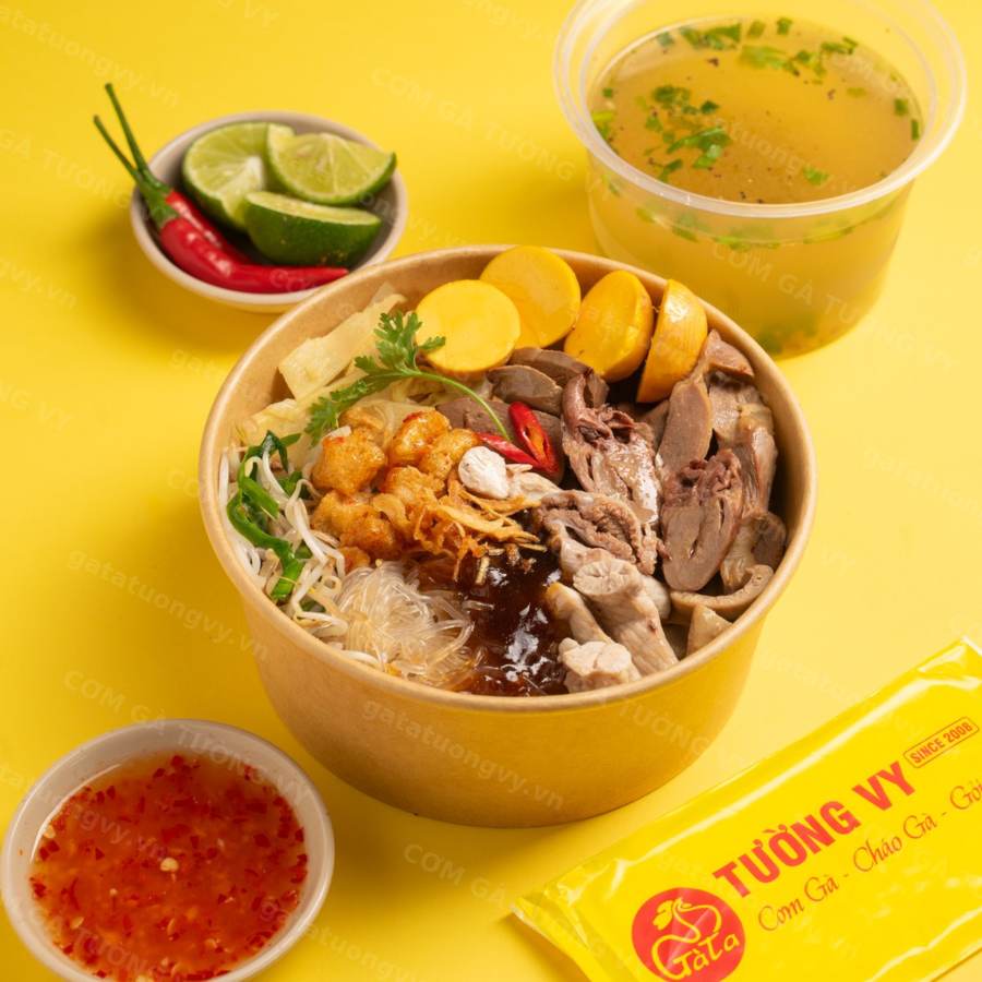 Miến Trộn Lòng, Trứng Non — Cơm Gà Tường Vy
